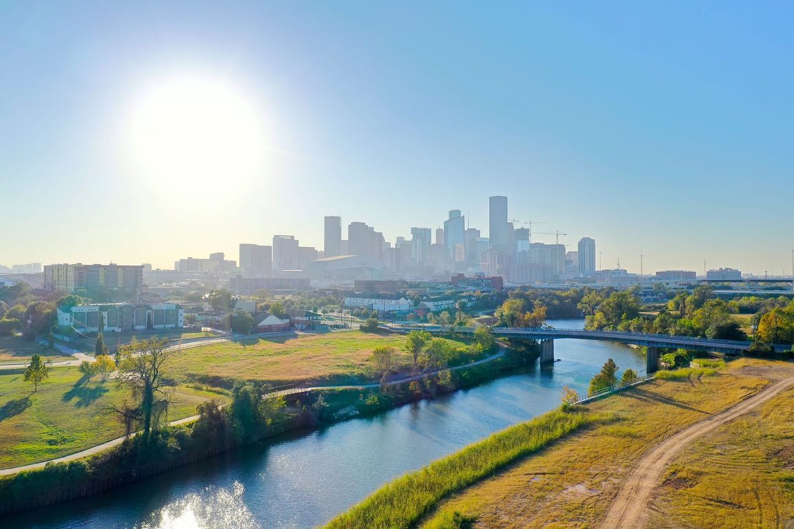 massive-waterfront-development-east-river-to-take-shape-near-downtown